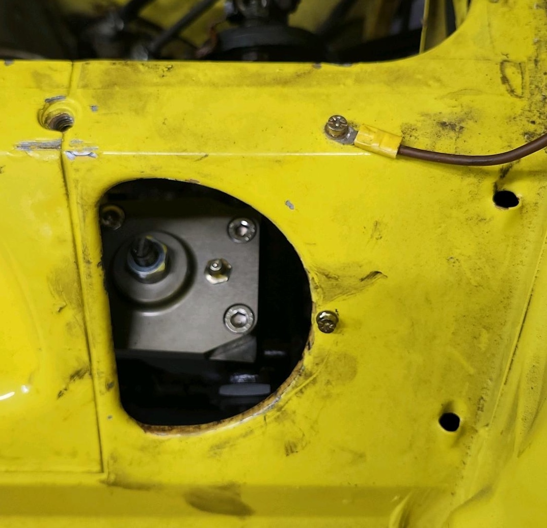 Airkewld ProBuilt steering box installed on a classic VW front beam